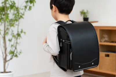 ランドセルの重さは中身ありで何キロになる？