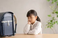ランドセルは廃止すべき？