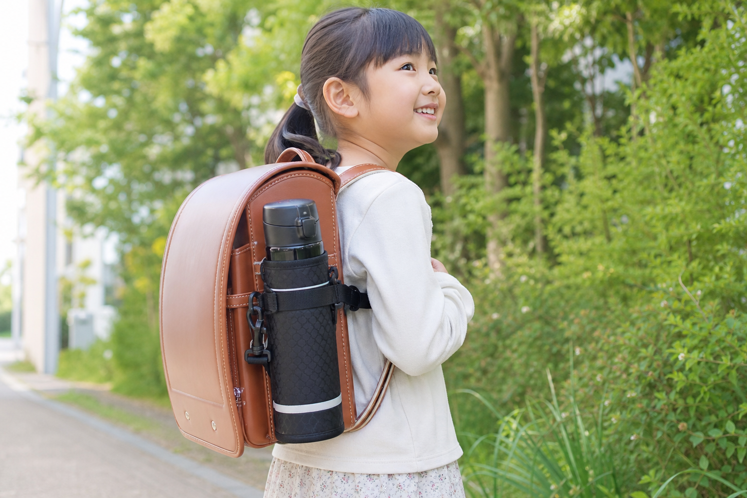 なぜ1リットル対応のホルダーが子どもにとってベストなのか