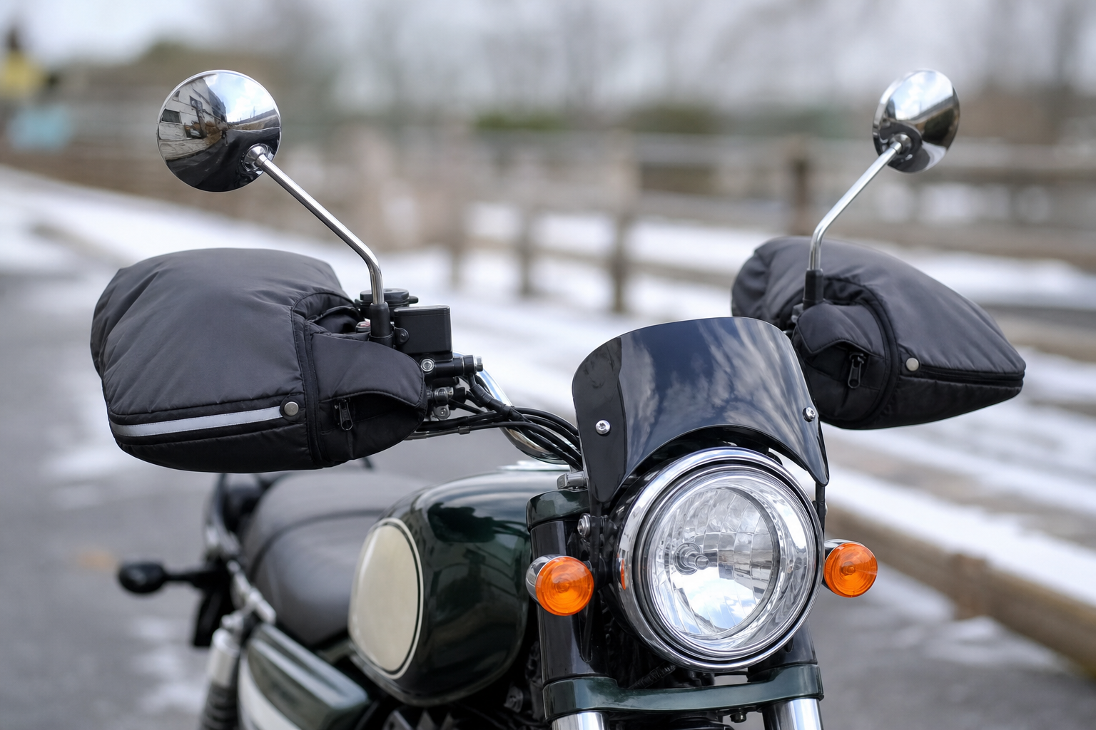 なぜ100均にはバイク用ハンドルカバーがないの?