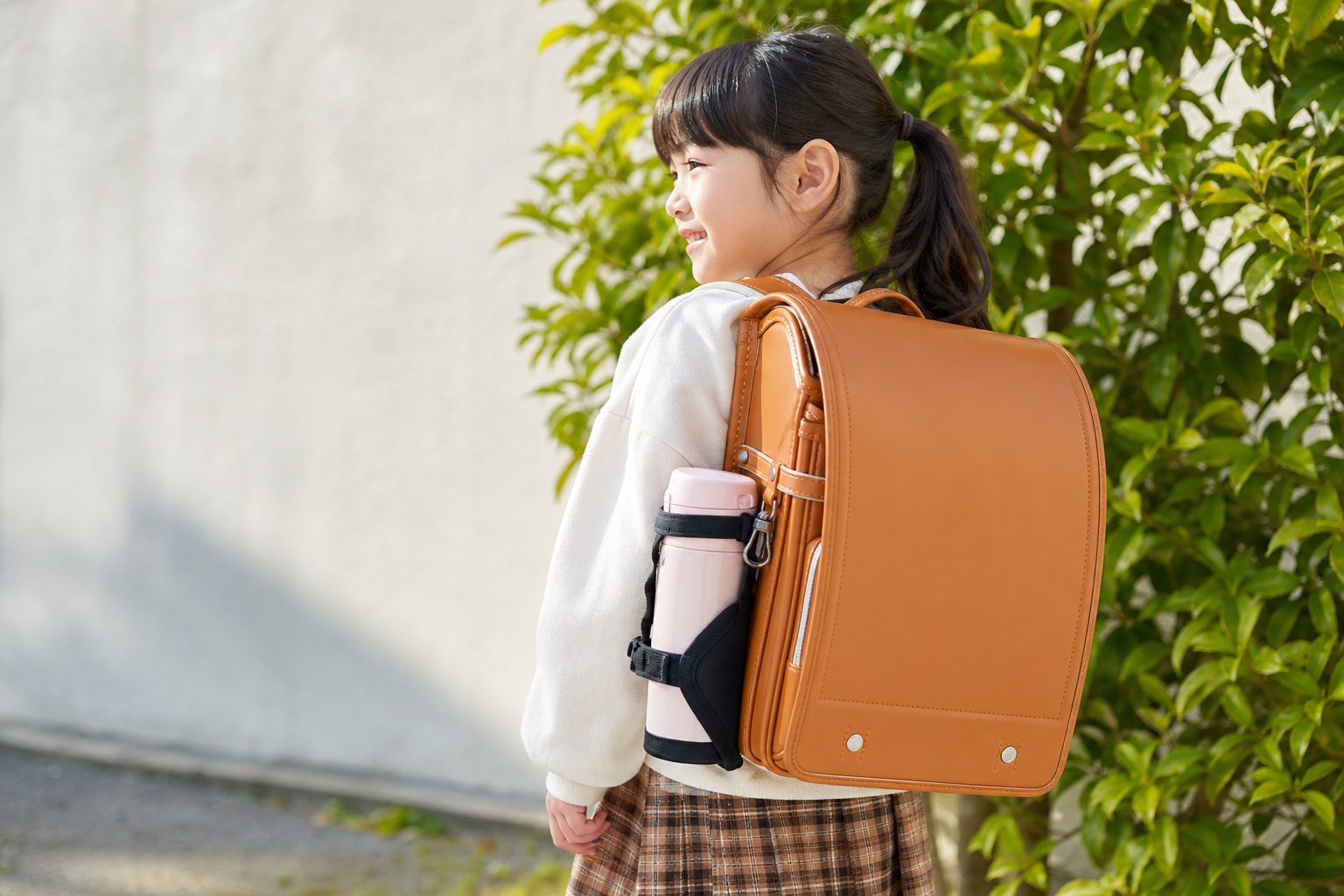 ランドセルに水筒を横につけるのは正解です