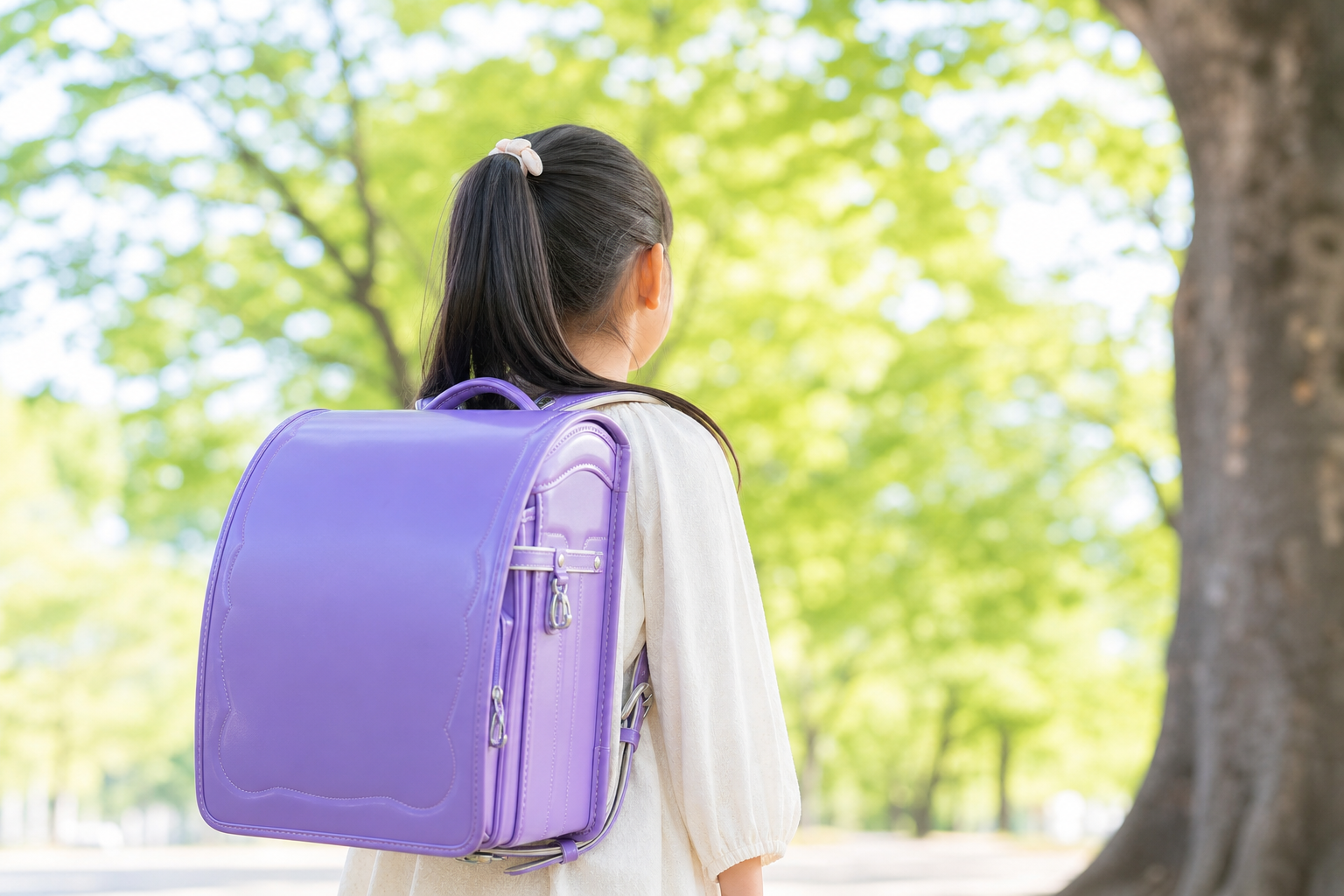 なぜ「立ち上がり背カン」が子どもの体に優しいと言われるのか